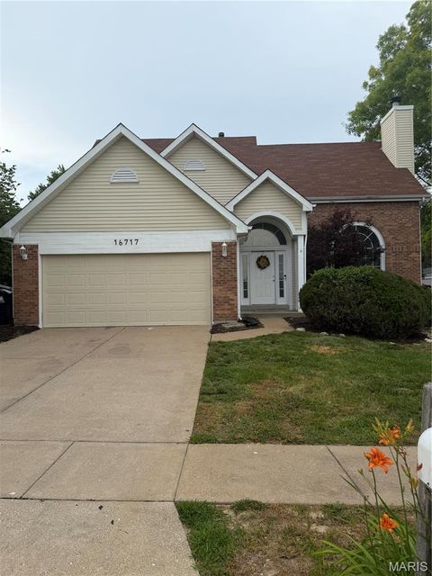Photo of 16717 Stone Creek Court, Florissant, MO 63034 (MLS # 26033978)