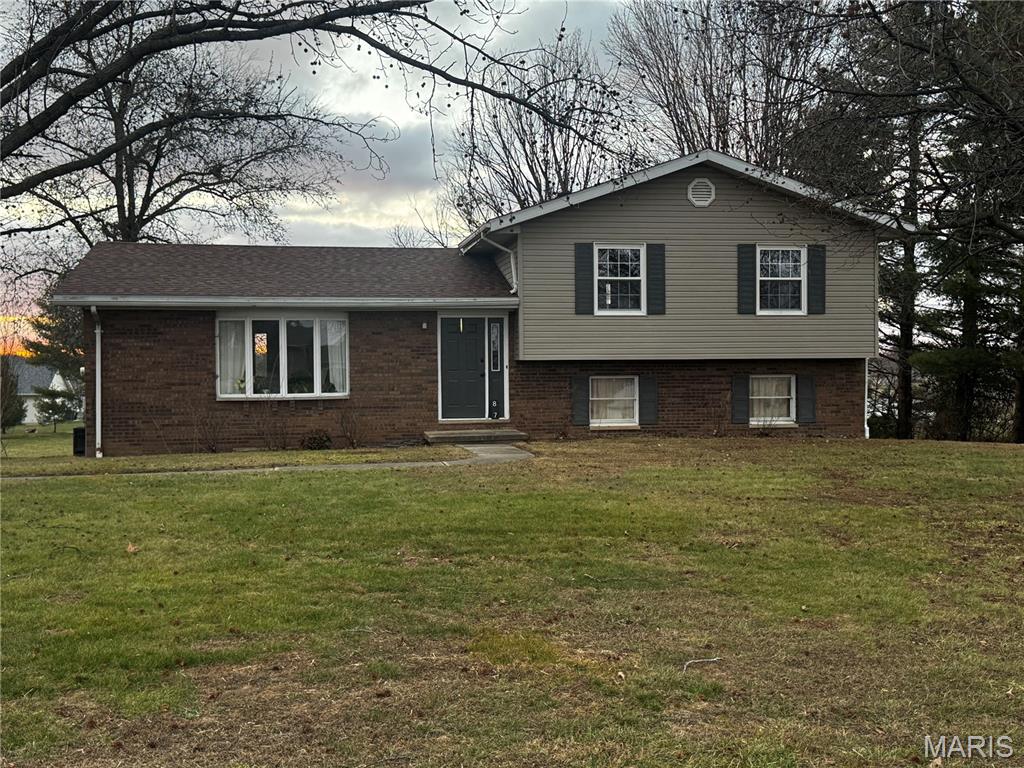 807 Linder Boulevard