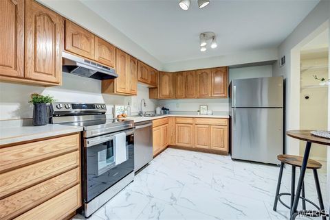 Tiny photo for 1521 Hedgeford Drive #9, Chesterfield, MO 63017 (MLS # 25072171)