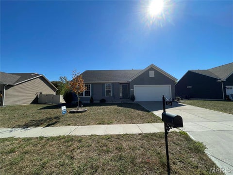 Photo of 1132 William Penn Drive, Wentzville, MO 63385 (MLS # 26064911)