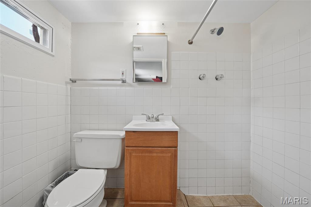 Teakwood Place 5 - Residential