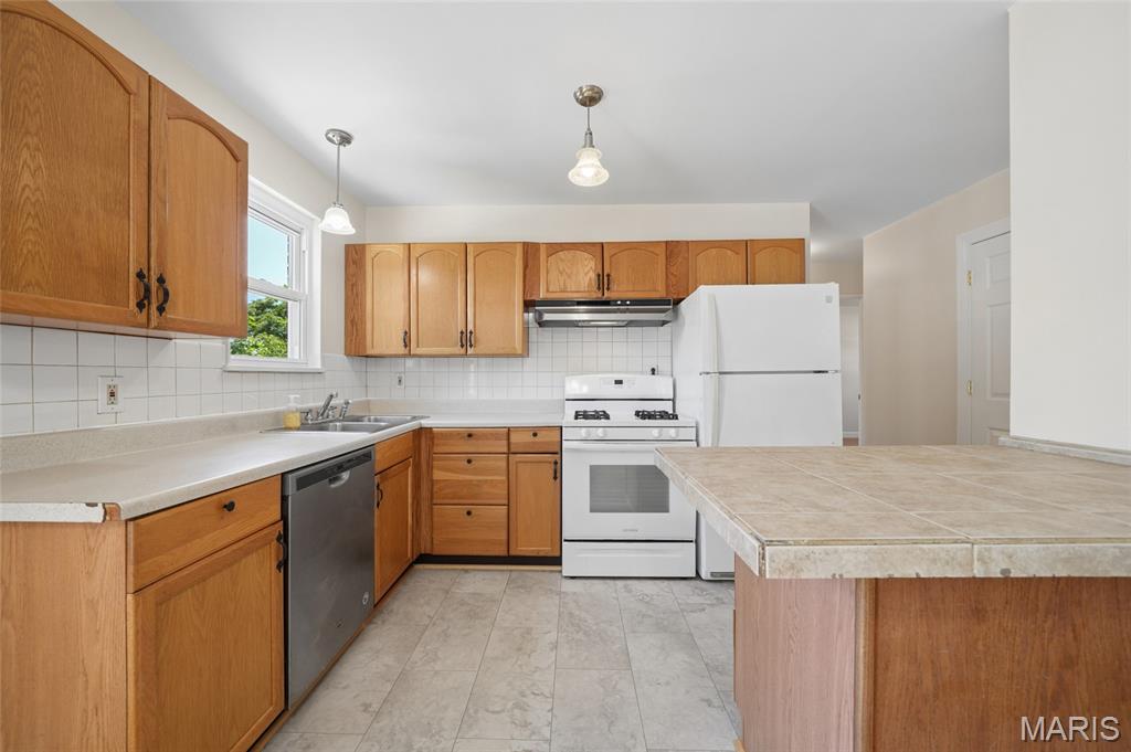 Teakwood Place 5 - Residential