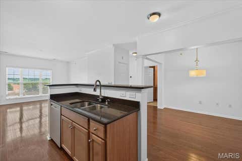 Tiny photo for 1241 Strassner Drive #1505, Brentwood, MO 63144 (MLS # 26047306)