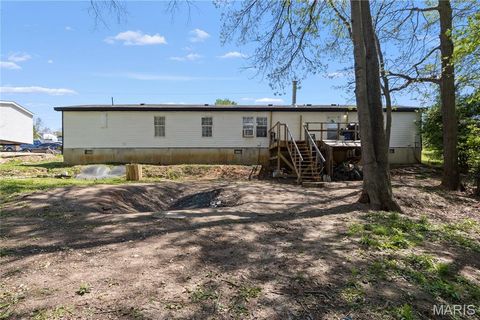 Tiny photo for 410 Julie Court, Elsberry, MO 63343 (MLS # 26018276)