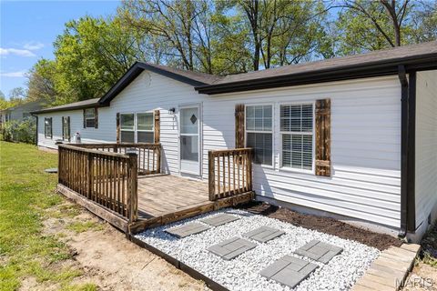 Tiny photo for 410 Julie Court, Elsberry, MO 63343 (MLS # 26018276)