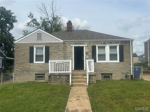 Photo of 9327 Corregidor Drive, St Louis, MO 63134 (MLS # 26058851)