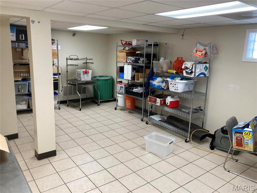 TRIANGLE - Commercial Sale