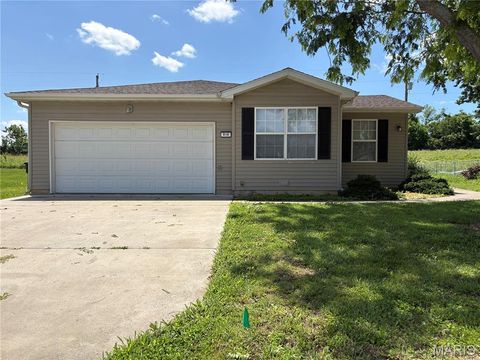 Photo of 810 Trade Winds Drive, Perryville, MO 63775 (MLS # 26033436)