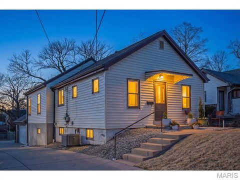 Photo of 1057 Rockman Place Pl, Rock Hill, MO 63119 (MLS # 26011813)