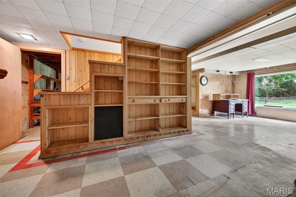 Sunset Club Court - Residential