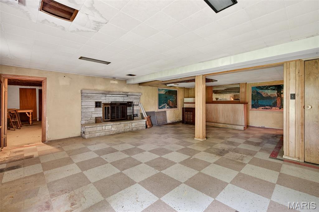Sunset Club Court - Residential