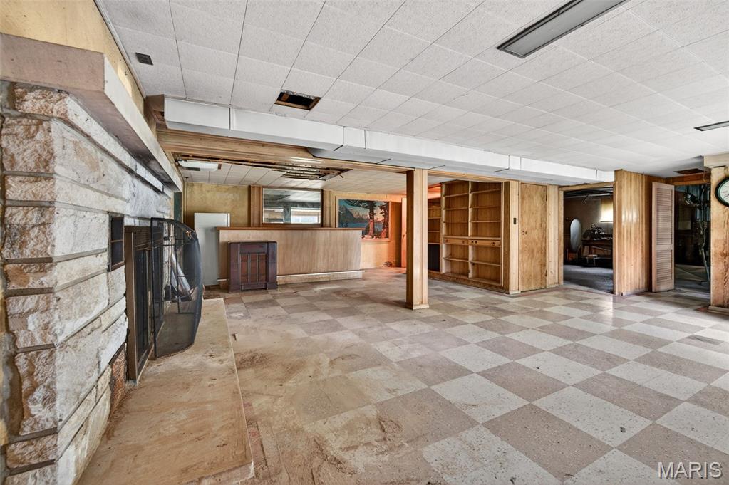 Sunset Club Court - Residential