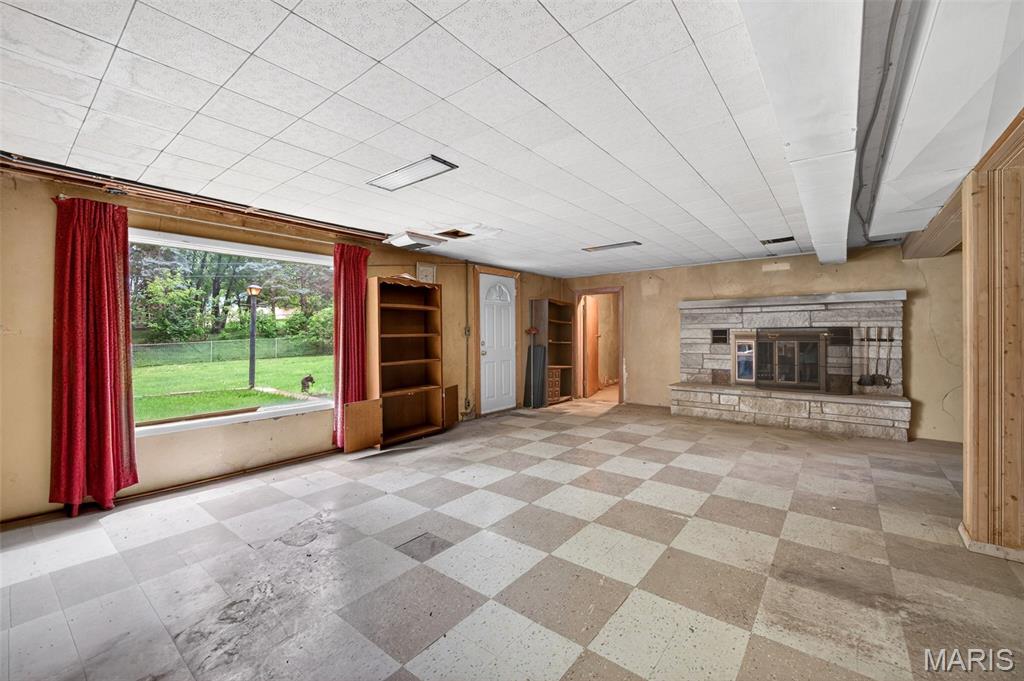 Sunset Club Court - Residential