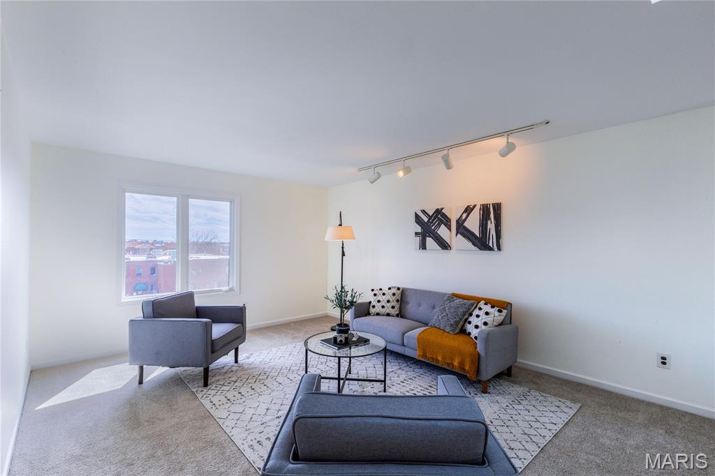 5600 Waterman/Warwick - Residential