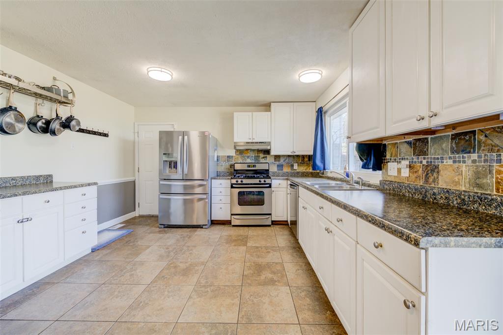 Country Lake Estates - Residential