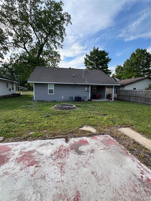 Tiny photo for 308 E Pine St ST, East Prairie, MO 63845 (MLS # 26030679)