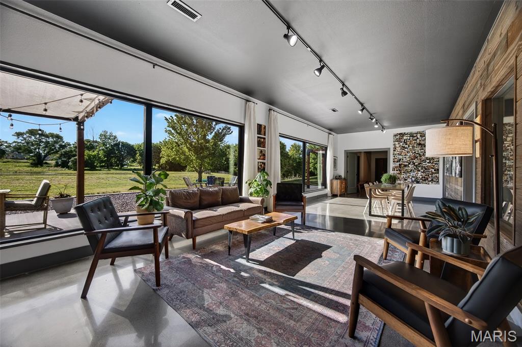 N/A - Commercial Sale