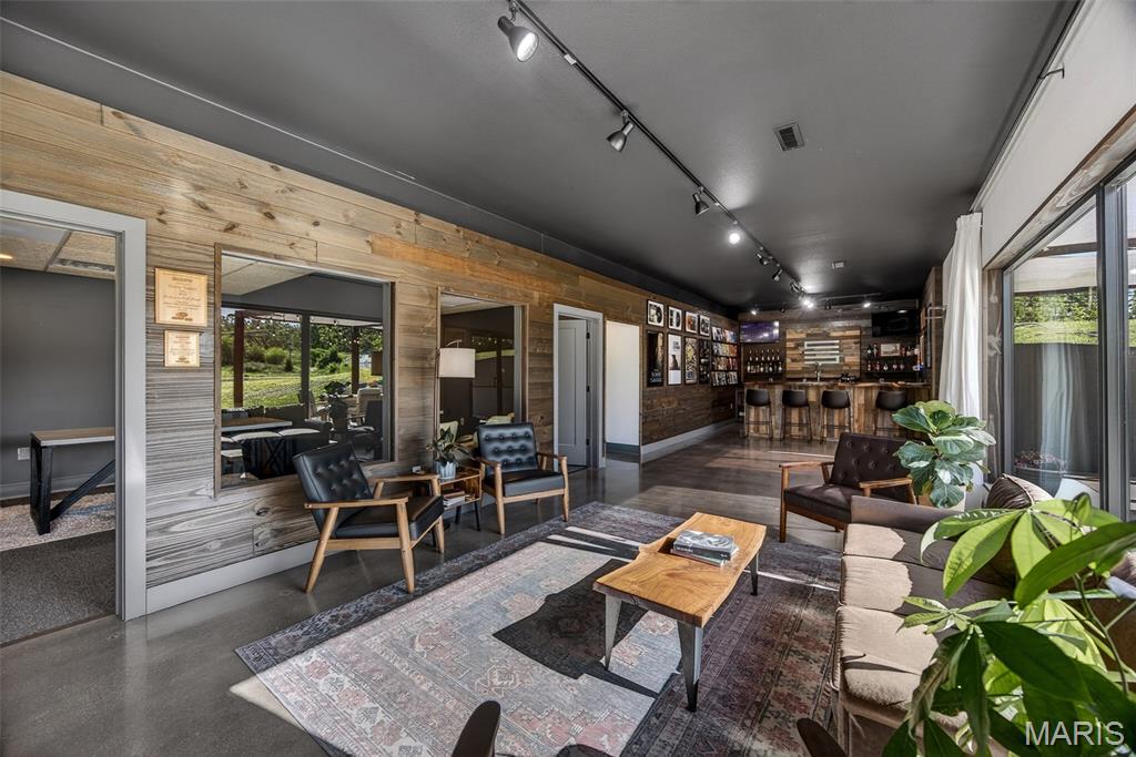 N/A - Commercial Sale