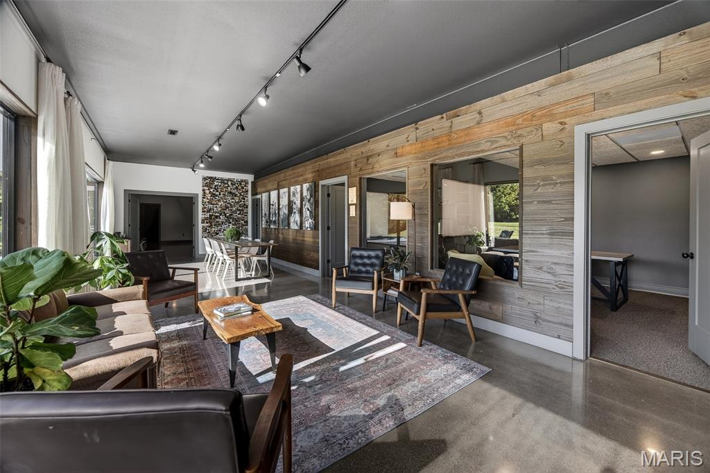N/A - Commercial Sale