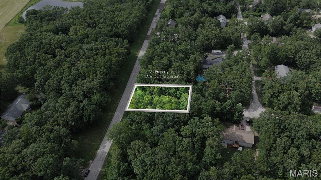 Lake St Clair - Land