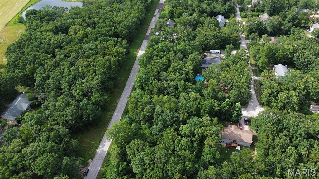 Lake St Clair - Land