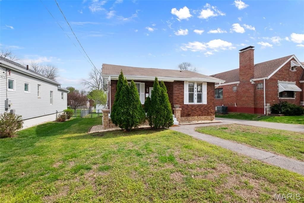 Photo of 4755 Seibert Avenue, St Louis, MO 63123 (MLS # 26020699)