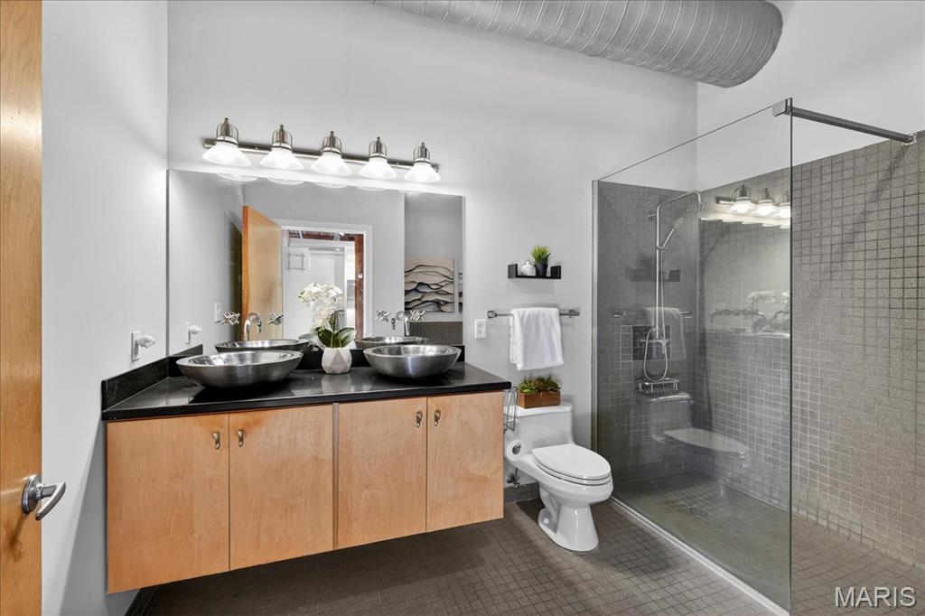 Elder Shirt Lofts Condos - Residential