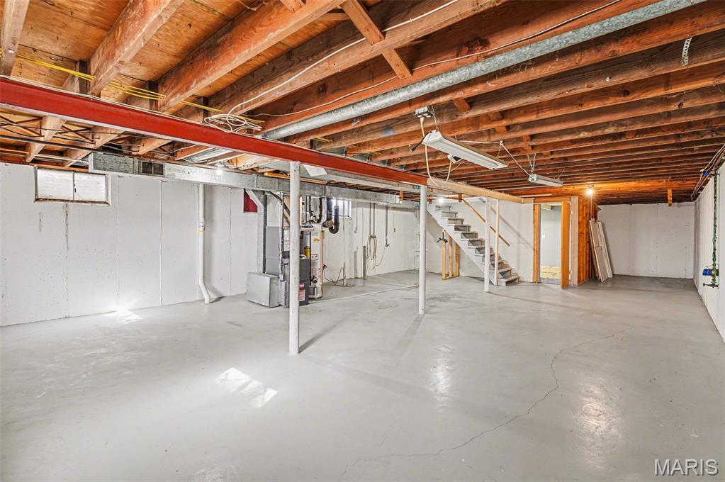 Crecelius Manor - Residential