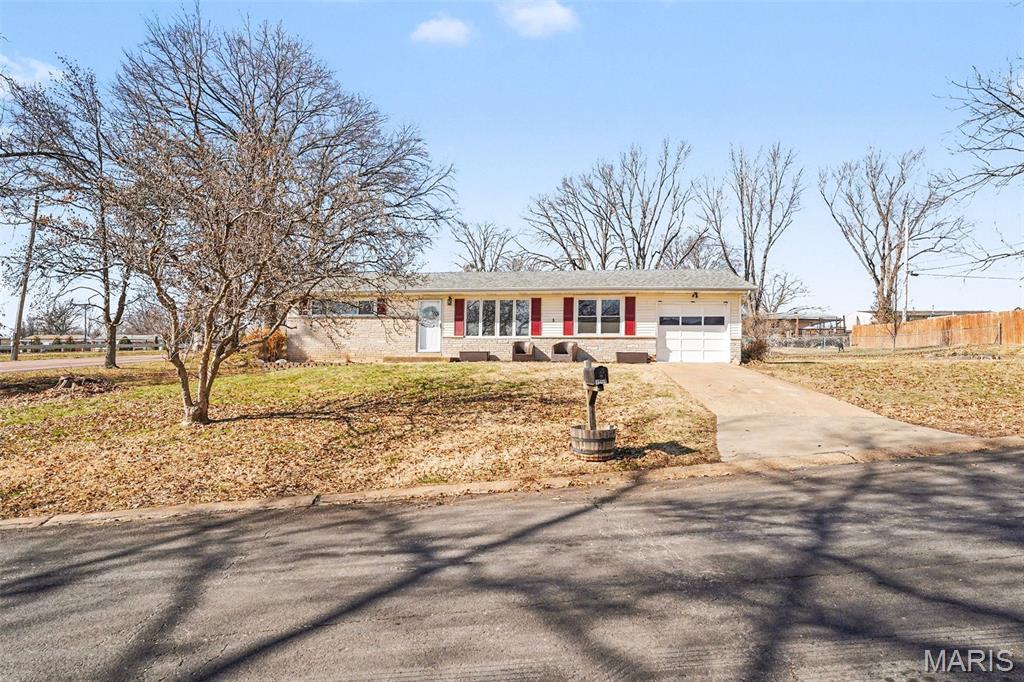 Crecelius Manor - Residential