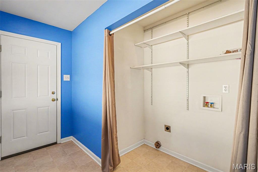 Crecelius Manor - Residential