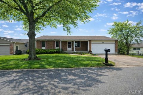 Photo of 2149 Windemere Drive, Unincorporated, MO 63052 (MLS # 26011881)