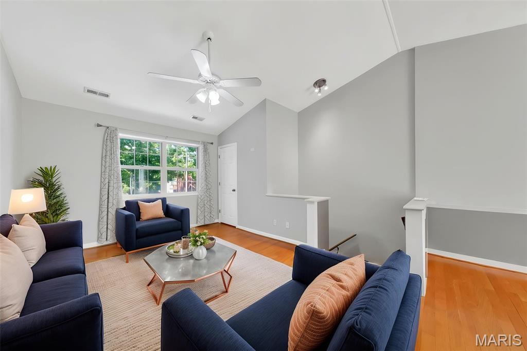 1418 Oriole Place