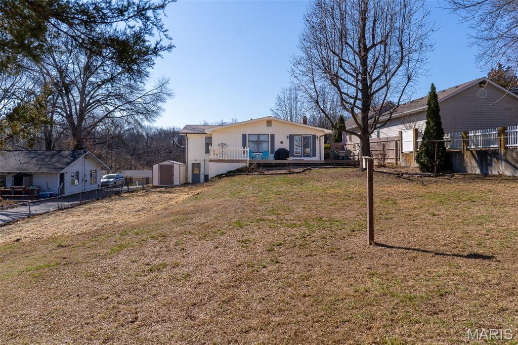 715 Tanglewood Acres