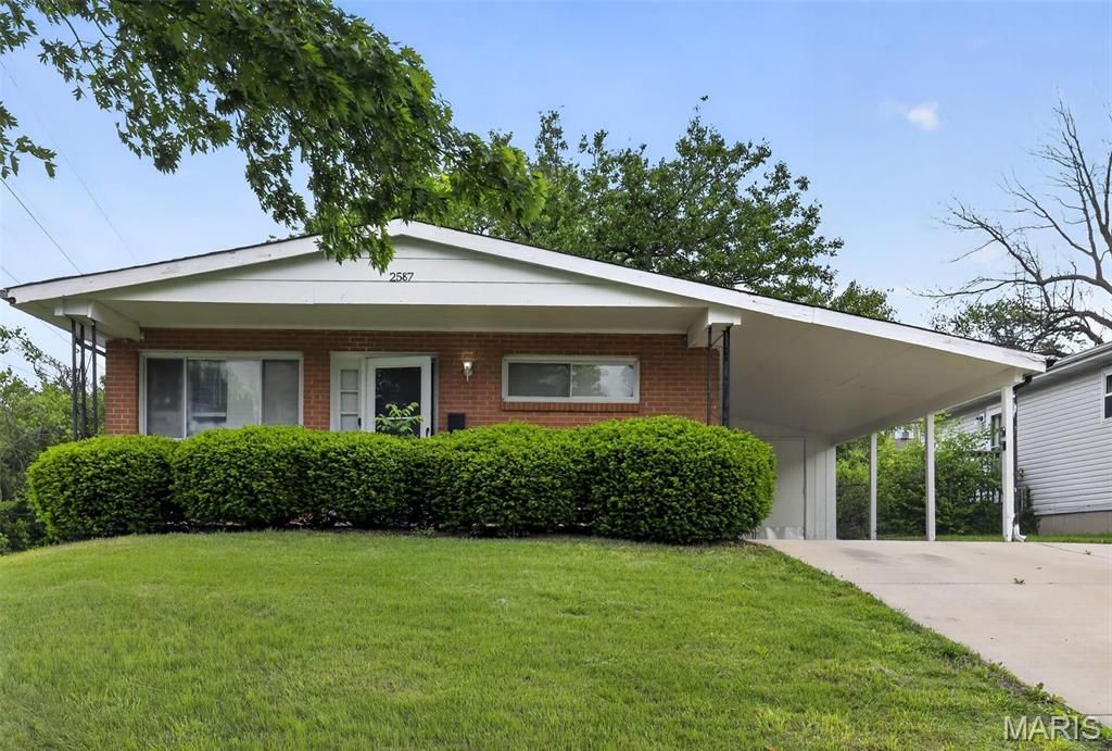Photo of 2587 Robley Drive, St Louis, MO 63136 (MLS # 26027262)