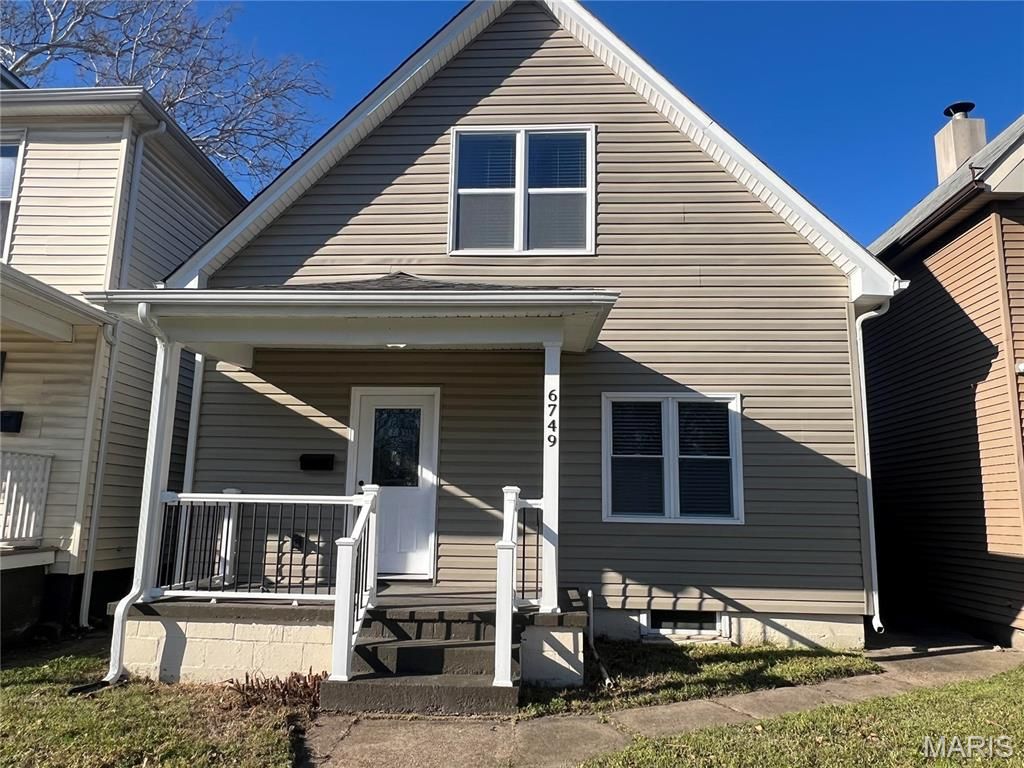 Photo of 6749 Vernon Avenue, University City, MO 63130 (MLS # 26021139)