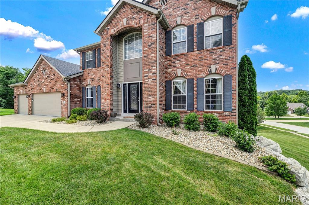 Photo of 2 Doe Valley Court, OFallon, MO 63366 (MLS # 26038108)