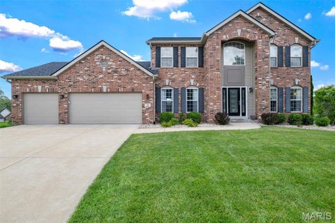 Photo of 2 Doe Valley Court, OFallon, MO 63366 (MLS # 26038108)