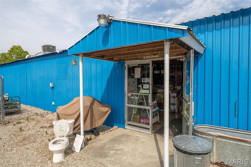 n/a - Commercial Sale