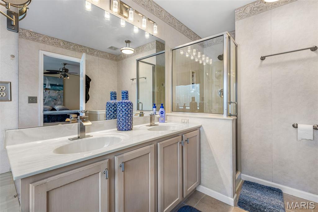 Carlton Manor - Residential