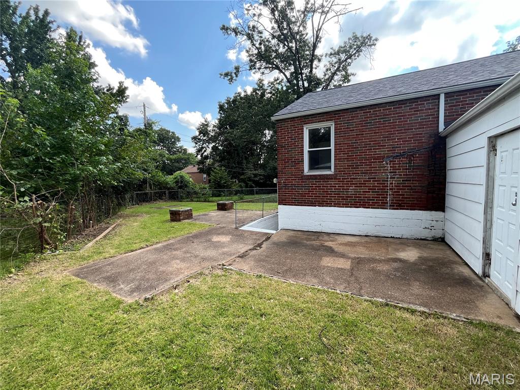 Photo of 12 Saint Martha Court, Florissant, MO 63031 (MLS # 26056889)