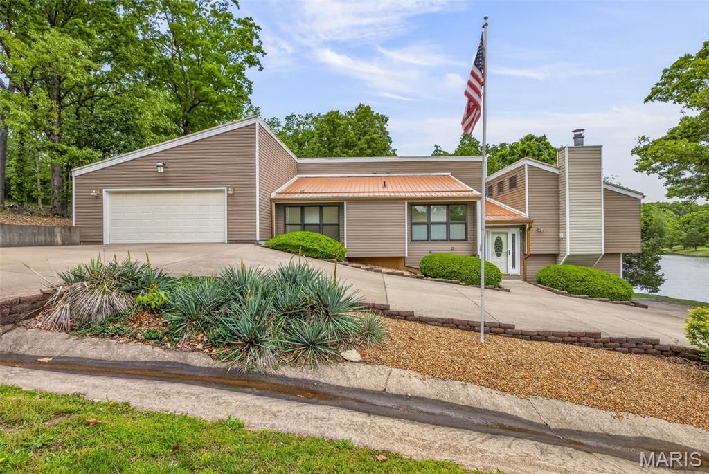 Photo of 1751 Rue Andre, Bonne Terre, MO 63628 (MLS # 26028323)
