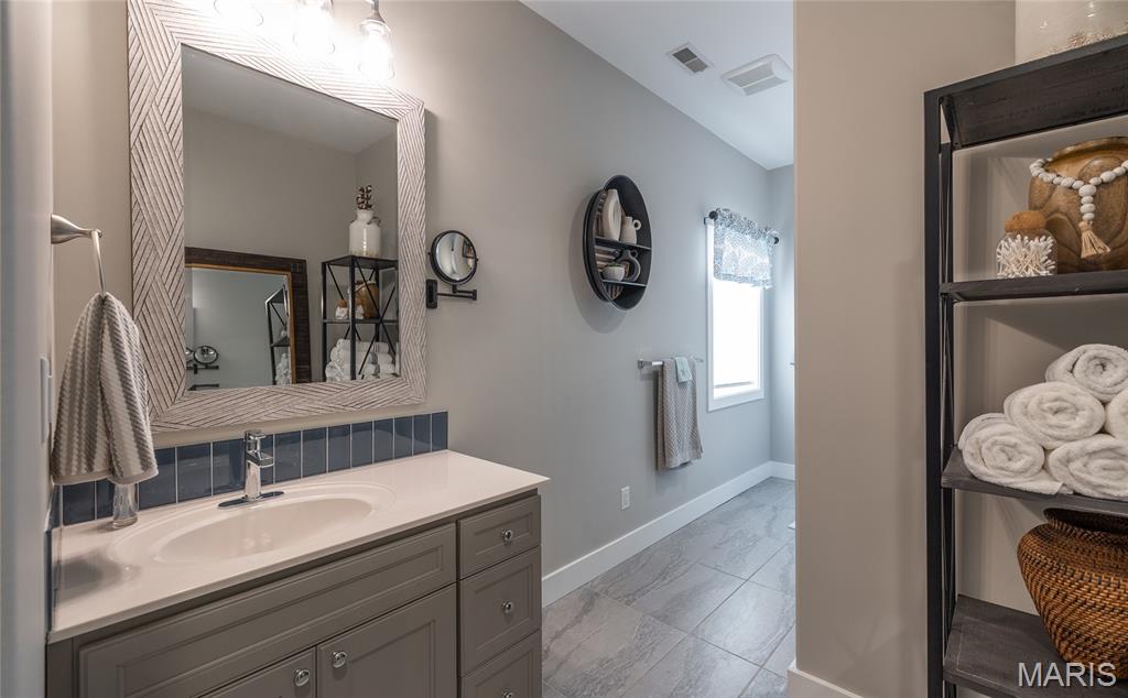 Topsider Sub Condo 2nd Add Un - Residential