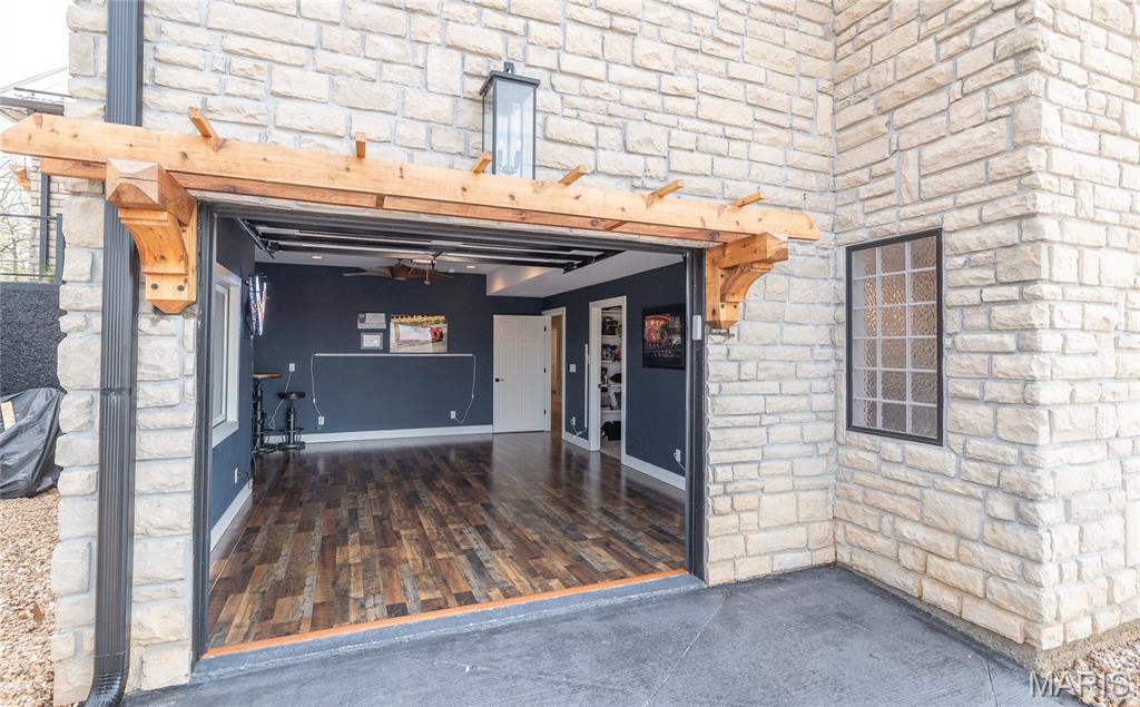 Topsider Sub Condo 2nd Add Un - Residential