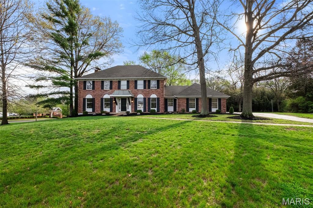 Photo of 156 Highgrove Court, Chesterfield, MO 63005 (MLS # 26020280)