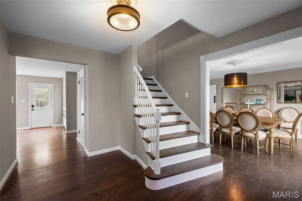 Photo of 156 Highgrove Court, Chesterfield, MO 63005 (MLS # 26020280)