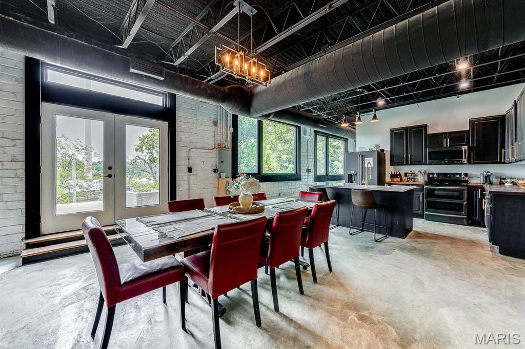 Greenwood - Commercial Sale