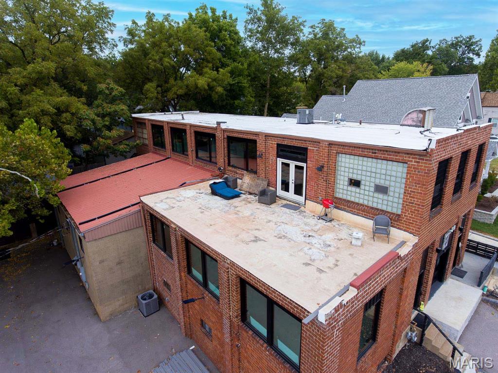 Greenwood - Commercial Sale