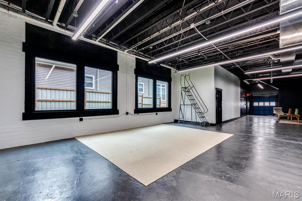 Greenwood - Commercial Sale