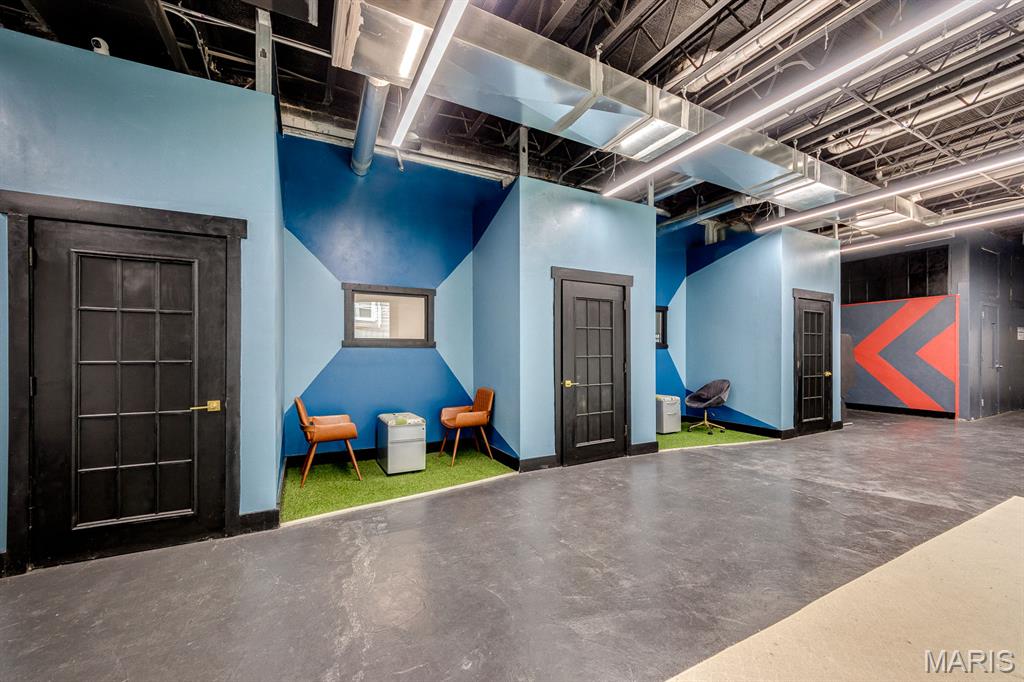 Greenwood - Commercial Sale