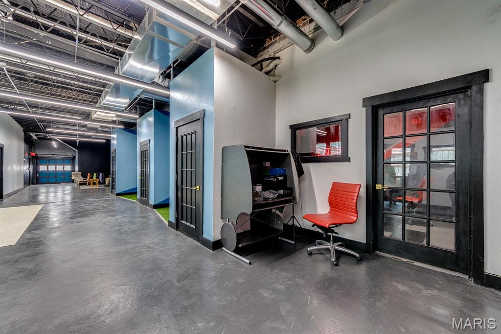 Greenwood - Commercial Sale